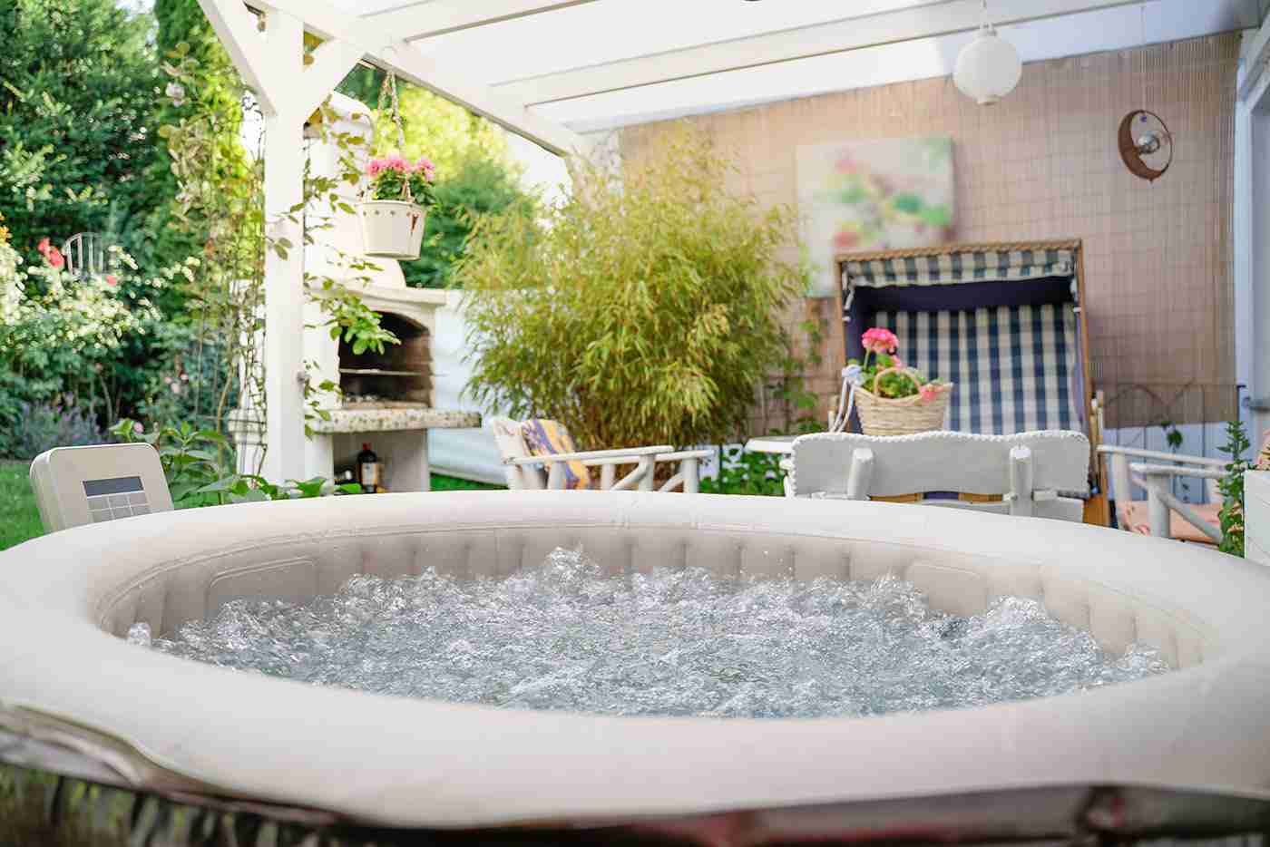Outdoor-Furniture-Online-Focus-Group